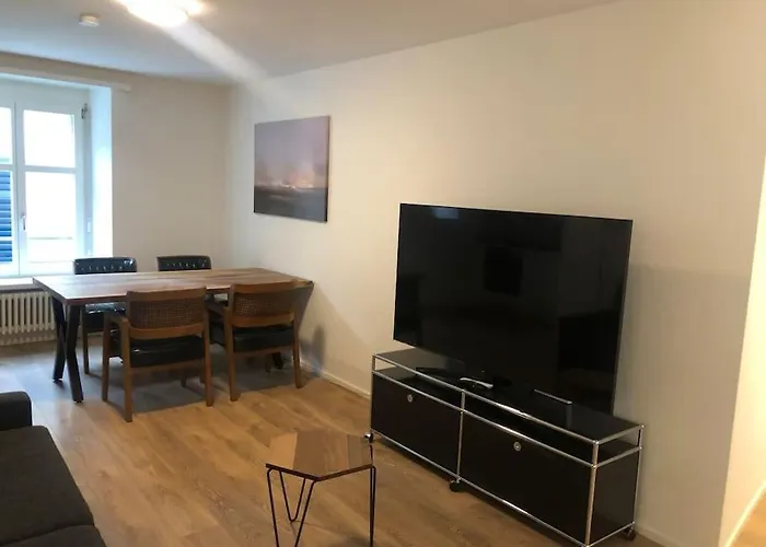 Fantastic 2br Flat Close To Paradeplatz - Canal2 *